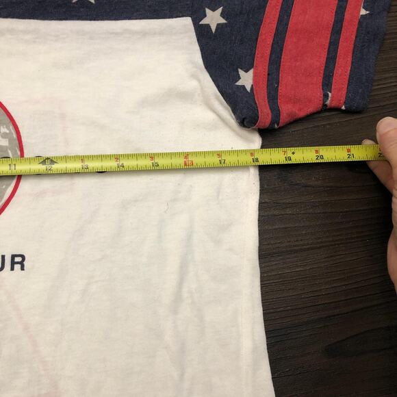 Women’s Garth Brooks World Tour Flag Graphic Tee - Picture 3 of 4